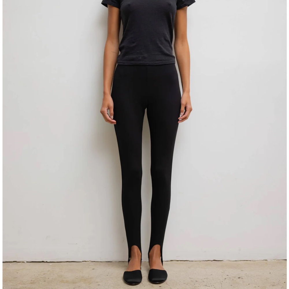 LESET Black Stirrup Leggings